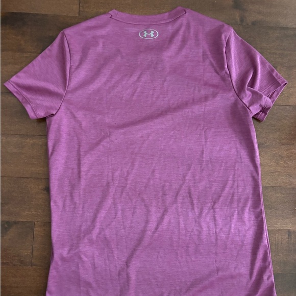 Under Armour NWOT medium light weight top - Picture 3 of 4